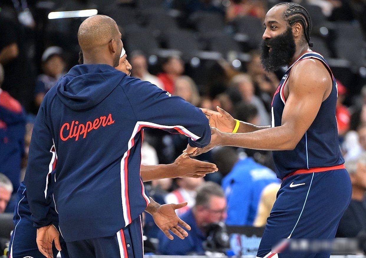 九游 -关于赛地聚焦：荷甲今晨热度飙升；金州勇士复出首秀；球迷炸锅；纪律约束更严格的信息