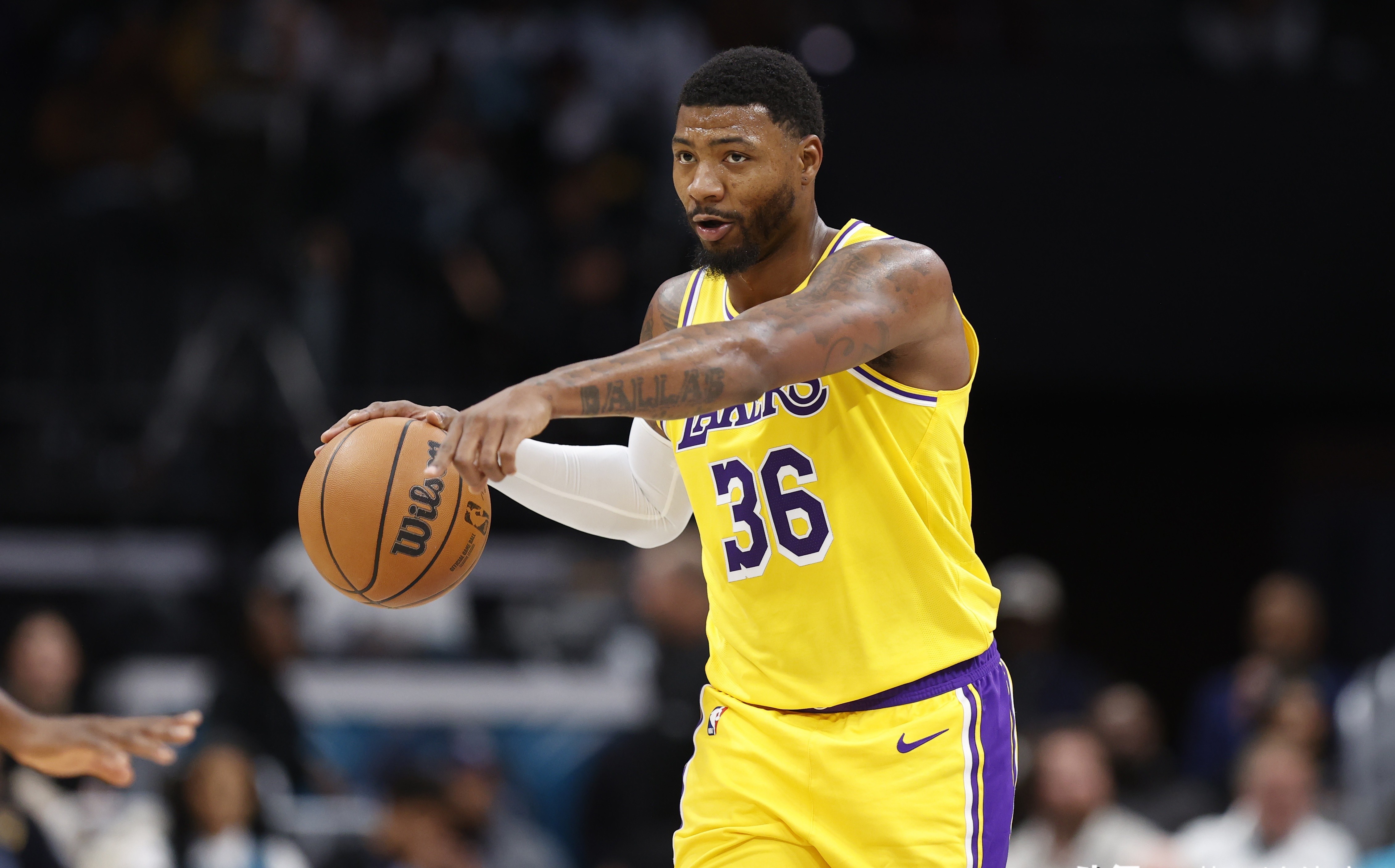 九游平台 -关于洛杉矶湖人窗口期外线爆发；志在欧篮联名次提升；球迷炸锅；年轻球员得到机会的信息